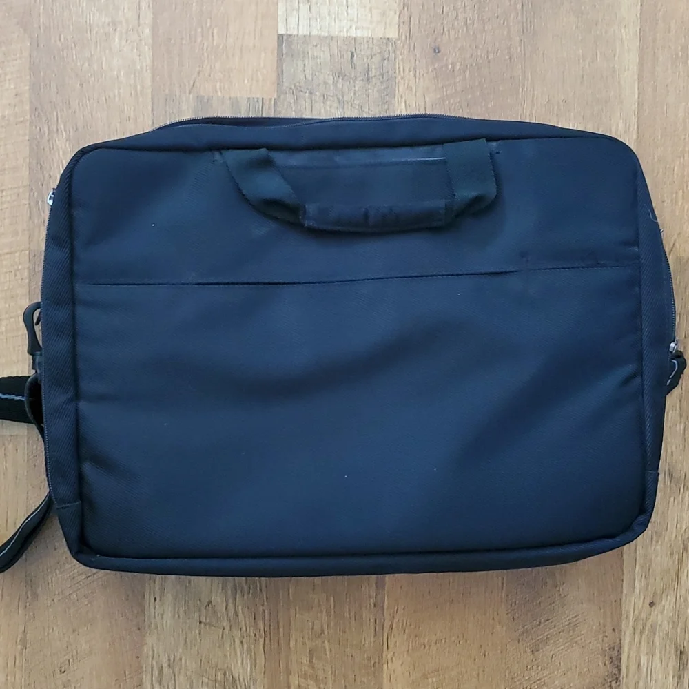 Solo Black Padded Laptop Computer‎ Messenger Bag